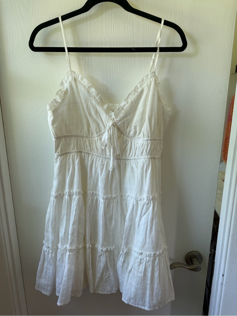 Le Lis White Tiered Mini Sundress, size Large
